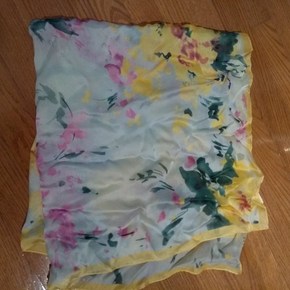 NWT Vintage Ellen Tracy Silk Scarf from Eatons - Picture 3 of 3